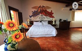 Villa San Jose Hotel & Suites